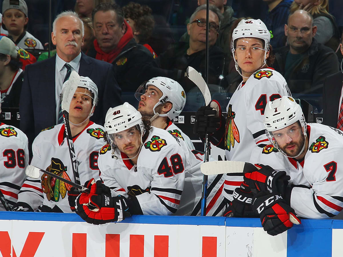 Blackhawks bounce Oilers from NHL post-season with win in