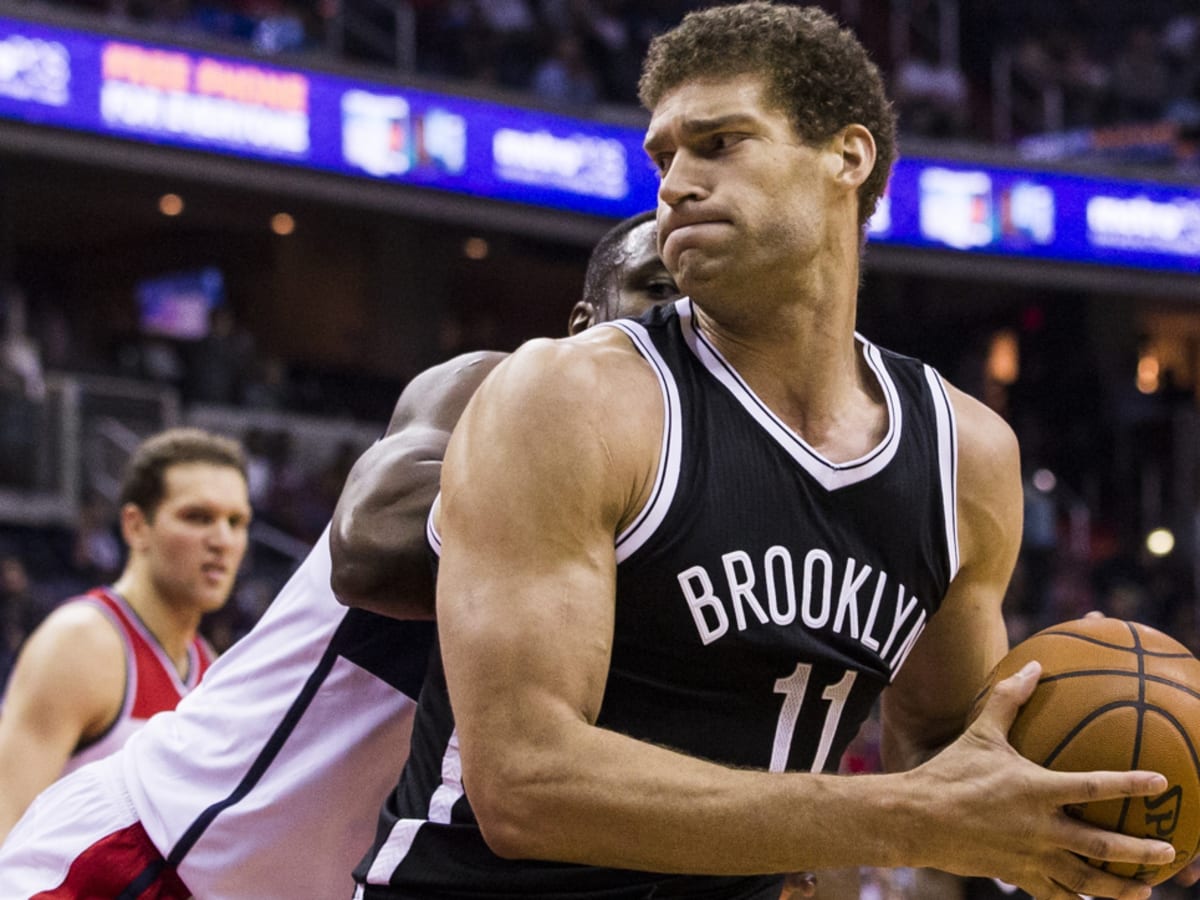 Report: Los Angeles Lakers trade D'Angelo Russell to Brooklyn Nets for  Brook Lopez