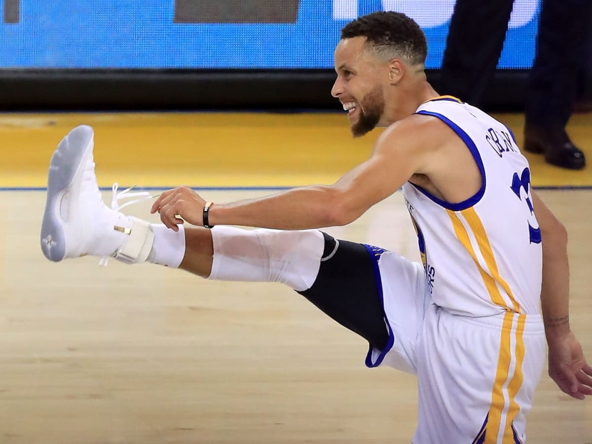Analyzing The Lesser Known Shoes from Lakers-Warriors Series - Sports  Illustrated FanNation Kicks News, Analysis and More