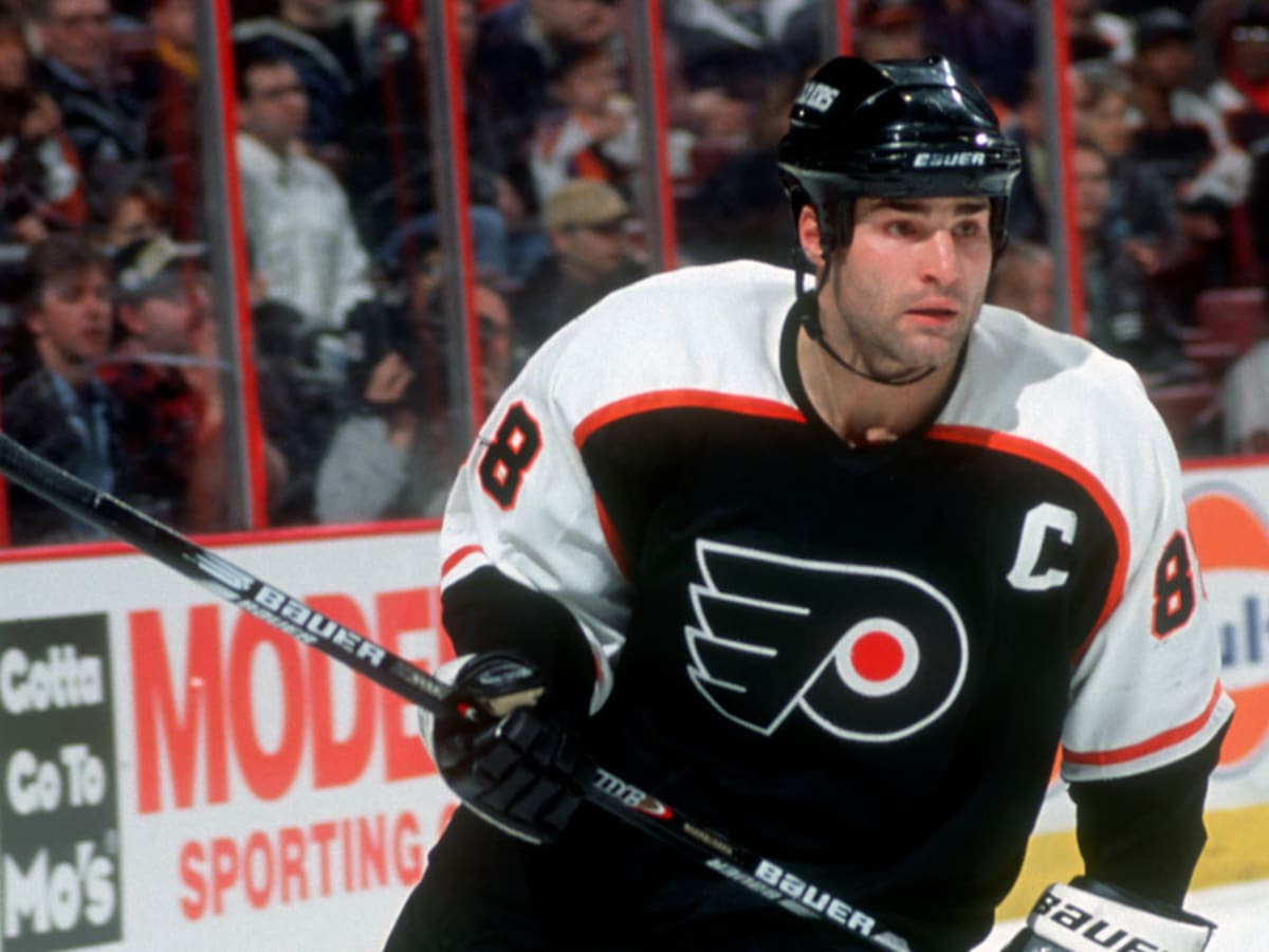 90's Eric Lindros Philadelphia Flyers CCM Black Alternate NHL