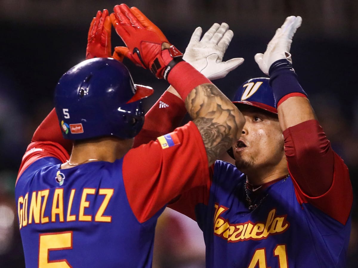 World Baseball Classic: Venezuela advances after tiebreak mixup