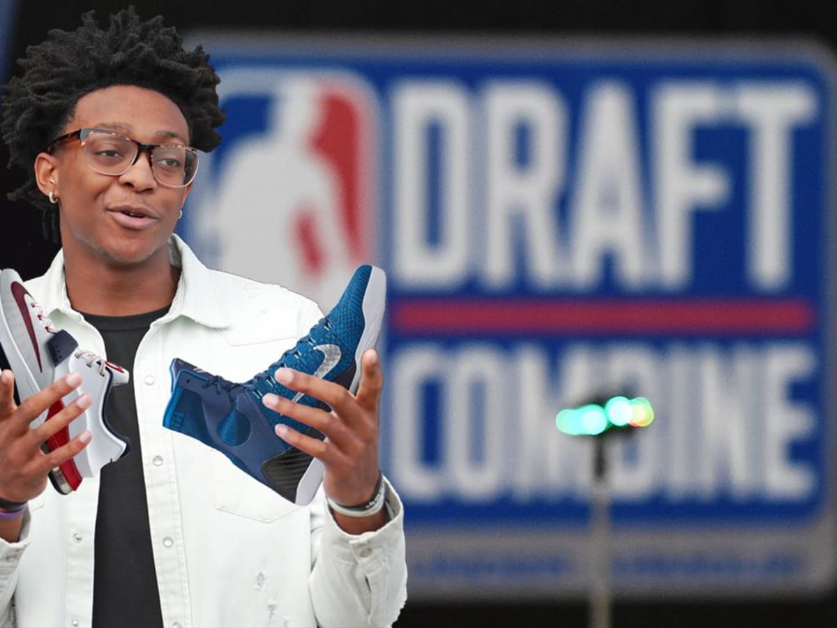 Which basketball shoes De'Aaron Fox wore