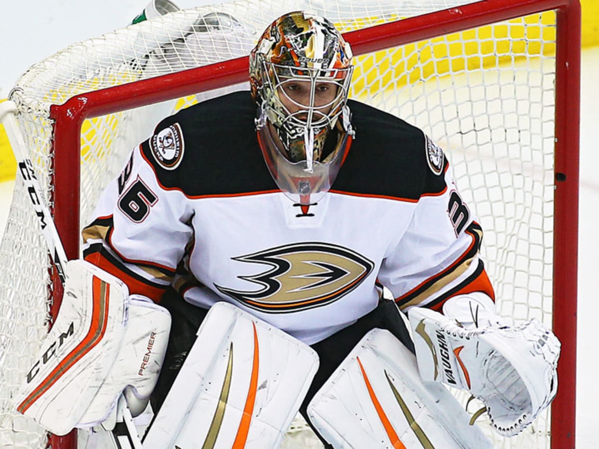 Anaheim Ducks on X: 🚨 New Mask Alert 🚨 John Gibson feels the need, the  need for speed! #FlyTogether  / X