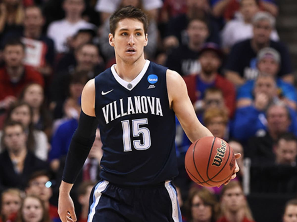 Chris Arcidiacono on X: Great to have my family with me tonight as I  officially sign with Villanova! @NovaMBB  / X