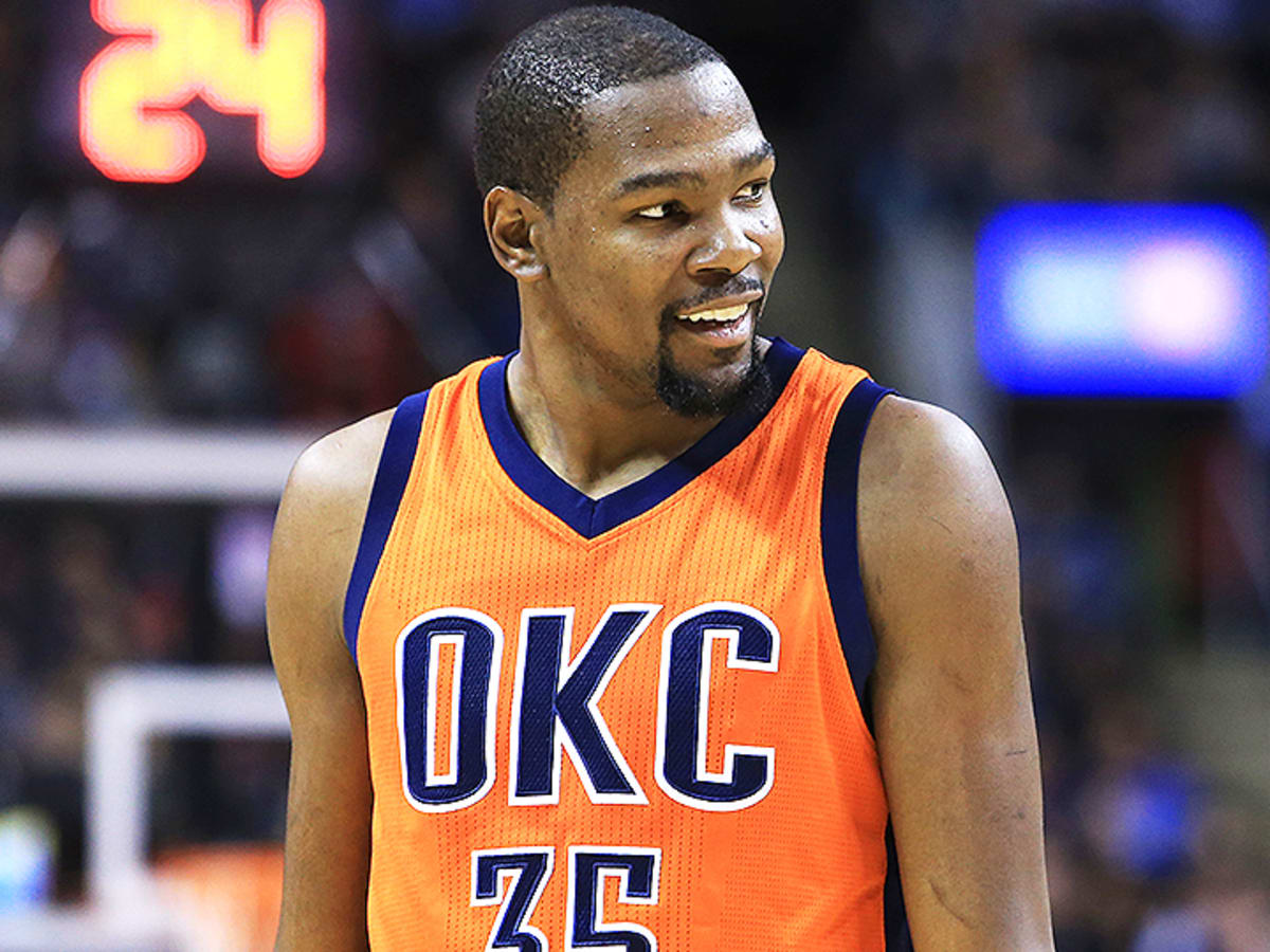 Kevin Durant 'did not text ONE person from OKC' after Warriors