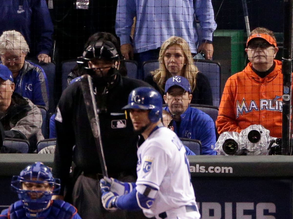 guy in marlins jersey