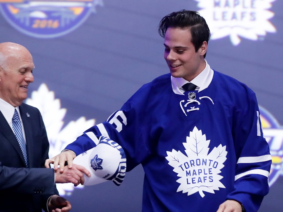 Report: Maple Leafs to get new logo and uniforms in 2016