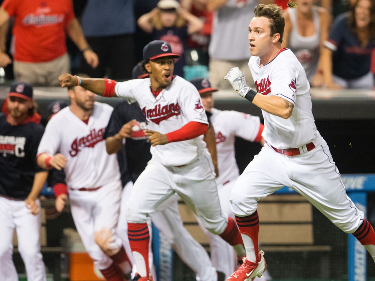 Naquin's 2-run HR lifts Indians past M's 5-3 - The Columbian