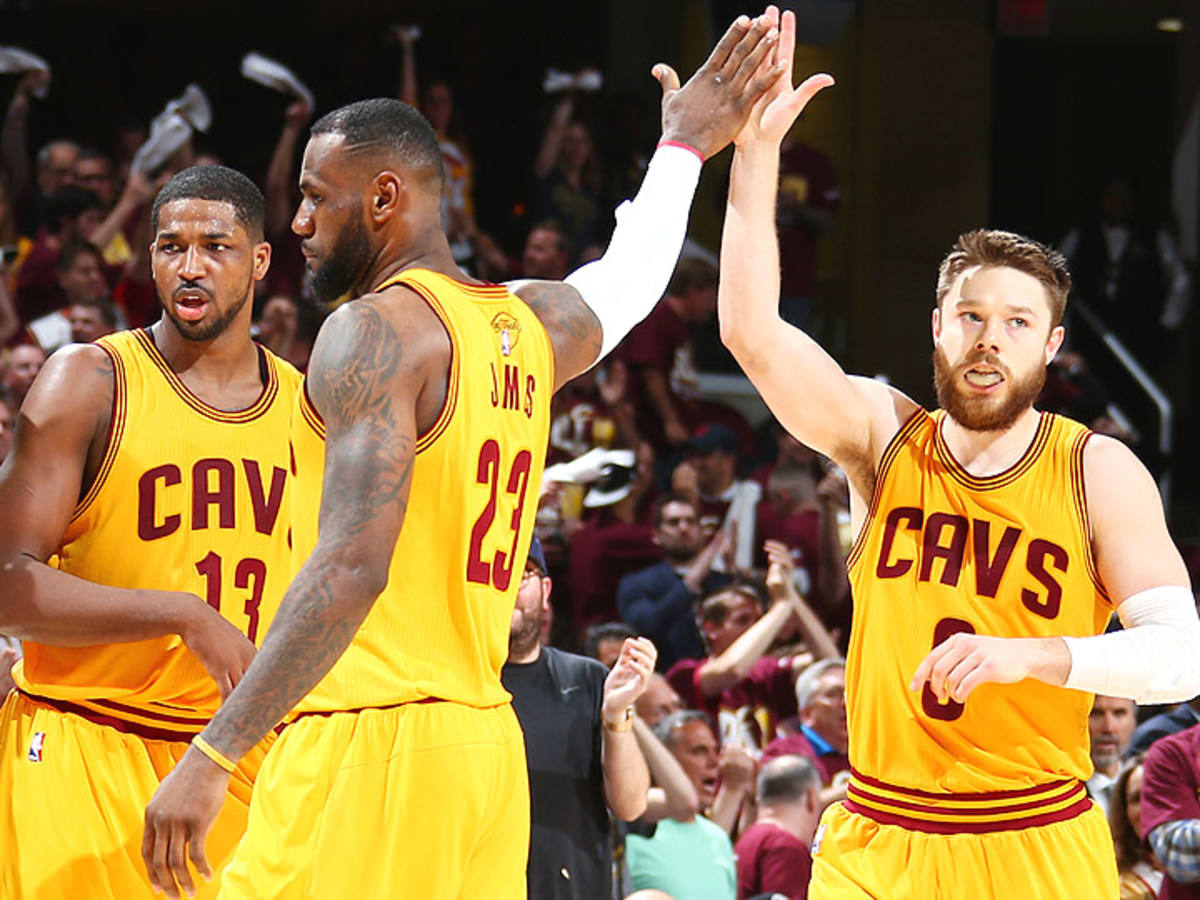 Matthew dellavedova and lebron james Clearance