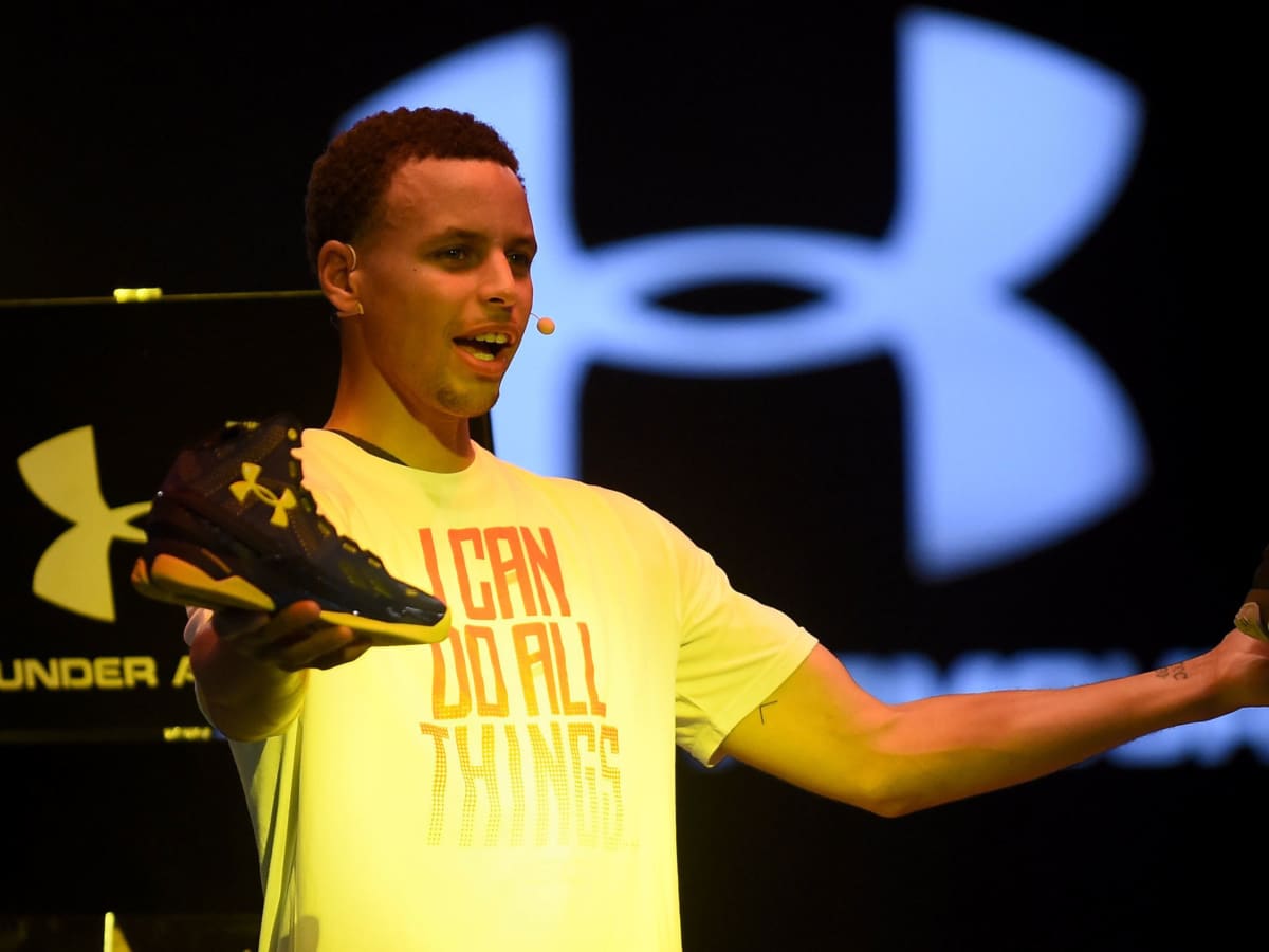 Más Pino Gruñido Stephen Curry, Under Armour contract extended through 2024 - Sports  Illustrated