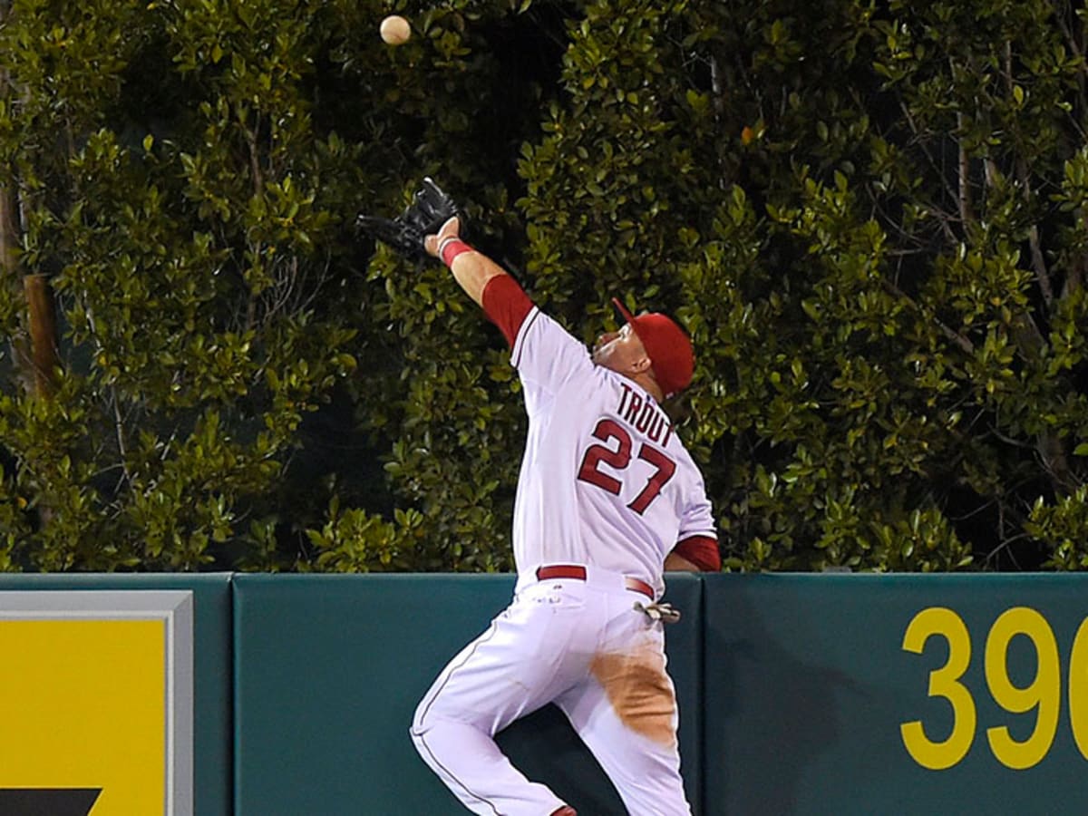Mike Trout robs home run: Video of Angels CF vs Mariners - Sports  Illustrated