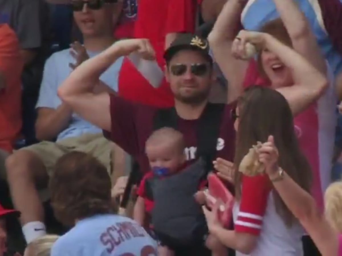 Phillies fans' great catches with babies 