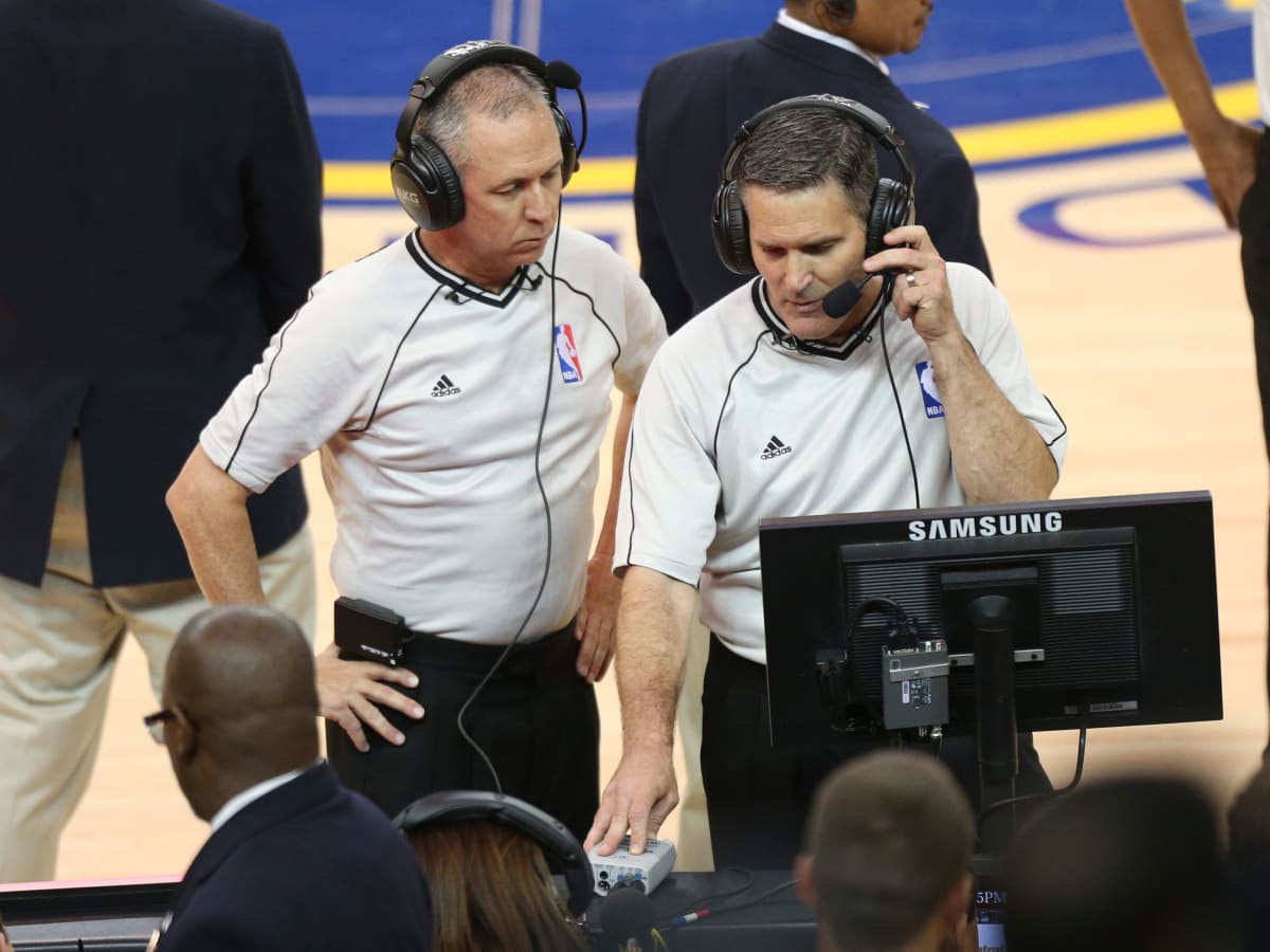 NBA replay center referees to determine some reviews in 2015-16