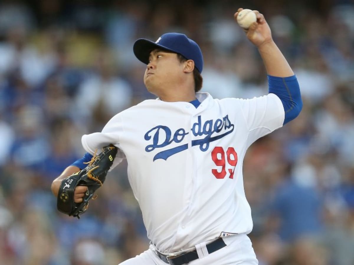 Los Angeles Dodgers' Hyun-Jin Ryu, Clayton Kershaw-stand-in star in ramen  commercial - Sports Illustrated