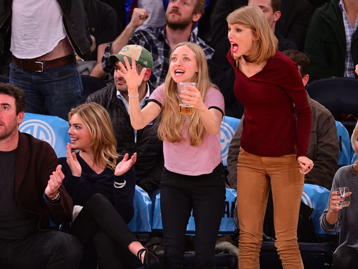 Taylor Swift Playing Basketball