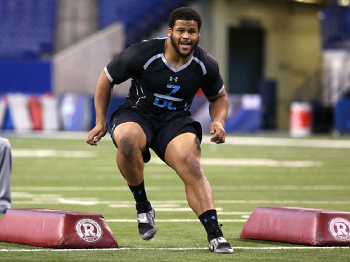 Michael Sam unimpressive at NFL Scouting Combine, struggles in 40