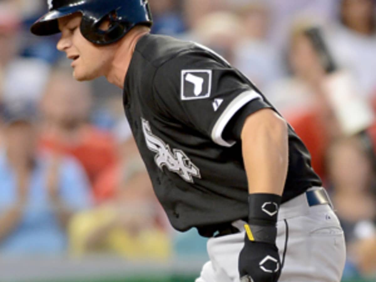Gordon Beckham Reportedly Out 6 8 Weeks With Fractured Wrist Sports Illustrated