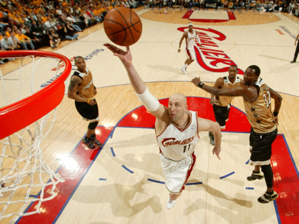 Cavaliers to honor Zydrunas Ilgauskas with jersey retirement - Sports  Illustrated