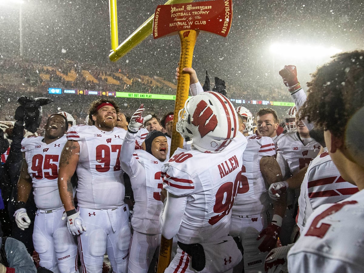 wisconsin beats minnesota sets up showdown with ohio state sports illustrated