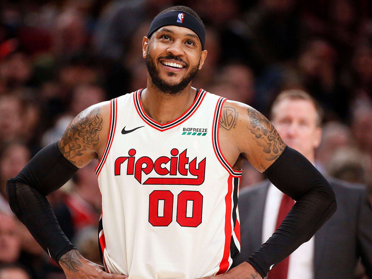 CJ McCollum posts picture of Carmelo Anthony in Trail Blazers jersey
