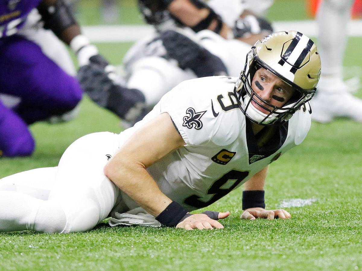 Wild-Card Weekend Takeaways: A Brees Dud, Vikings Find the Formula,  Seahawks Living Well - Sports Illustrated