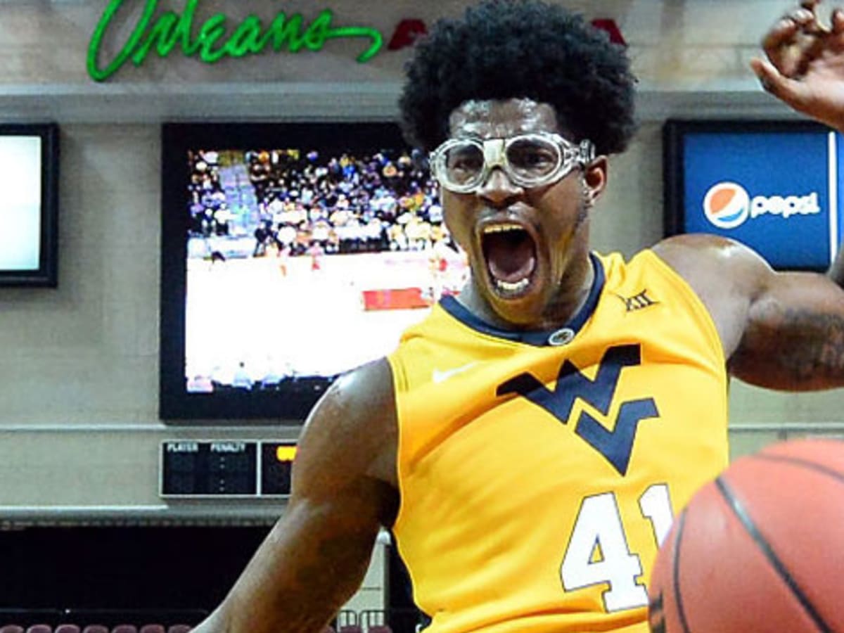 Devin Williams Shows Out in Turkish All-Star Game - Sports Illustrated West  Virginia Mountaineers News, Analysis and More