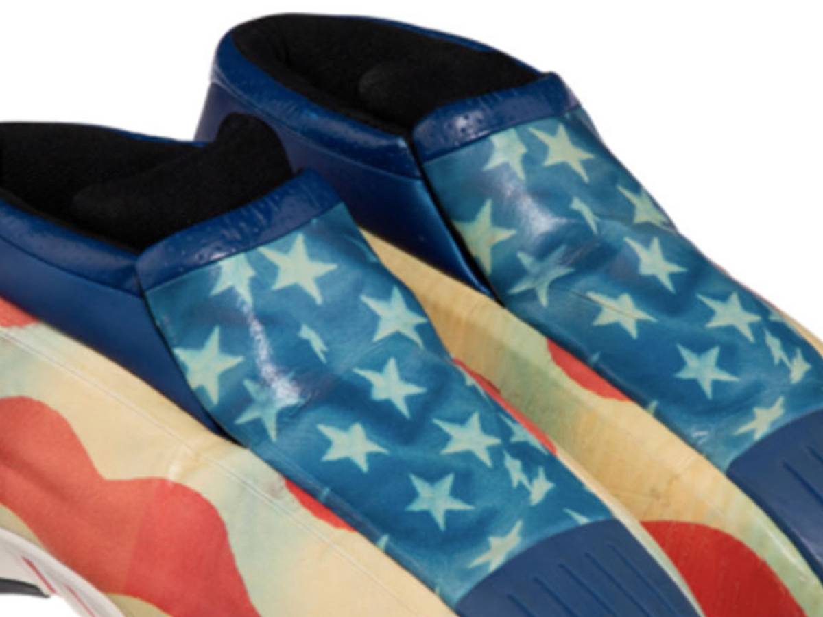 school sneakers from Kobe Bryant 