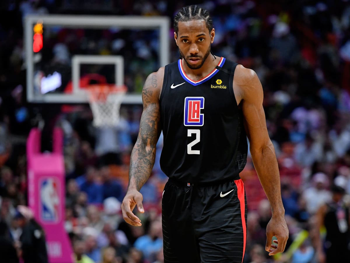 Kawhi Leonard Hilariously Judges Dunk Contest - Sports Illustrated LA  Clippers News, Analysis and More