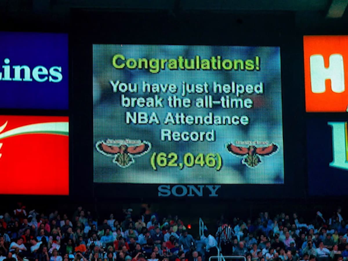 Klappe Lim sygdom Bulls-Hawks breaks NBA single-game attendance record in 1998 - Sports  Illustrated