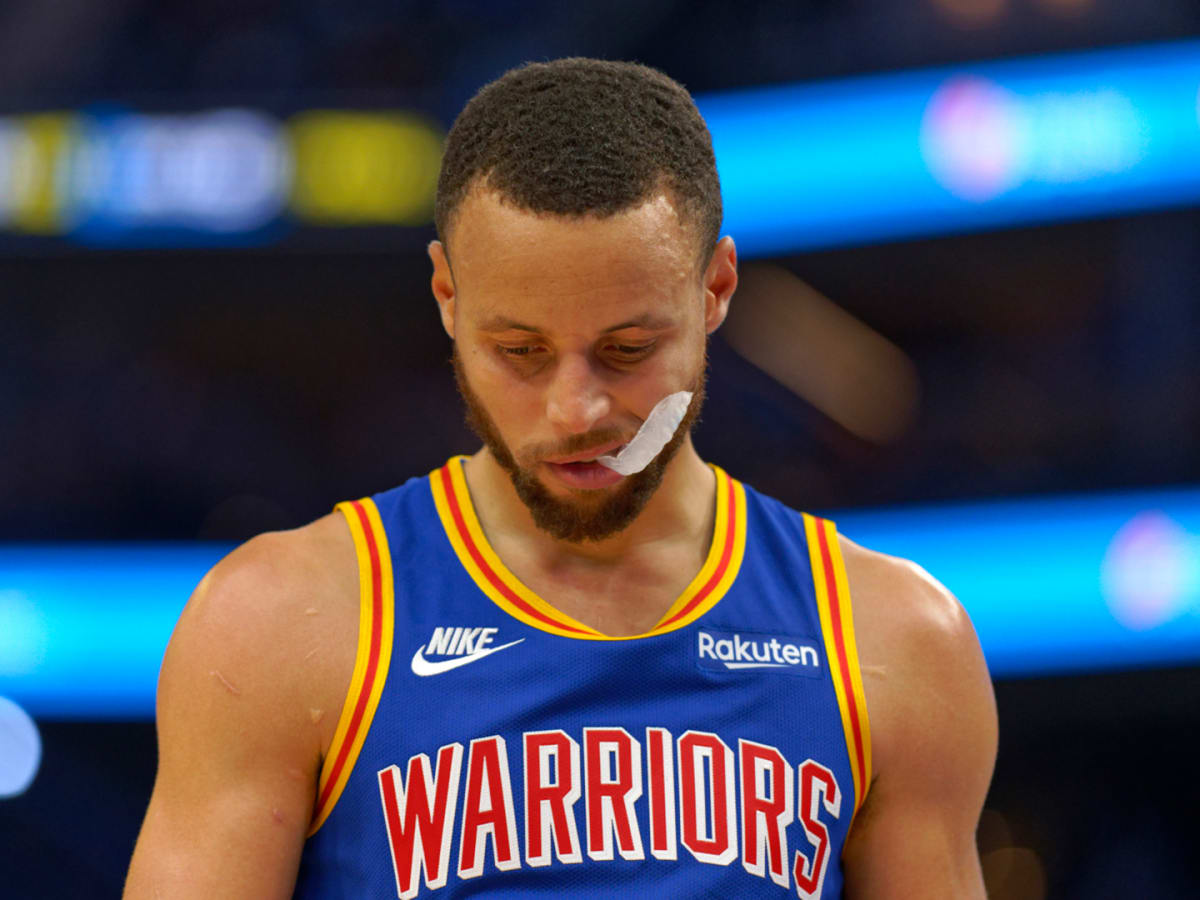 Stephen Curry's struggles don't slow Warriors in Game 1 - Sports Illustrated