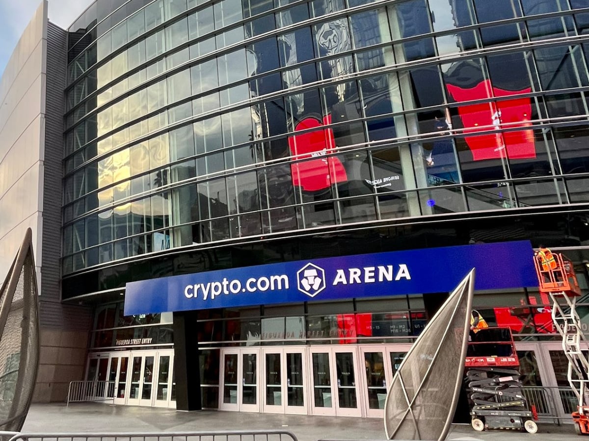 First Photos of Crypto.Com Arena Signage Revealed - Sports