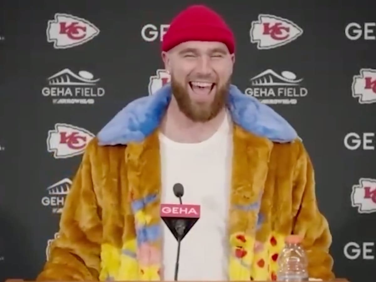 Travis Kelce gets interviewed by mom after Chiefs beat Steelers (video) -  Sports Illustrated