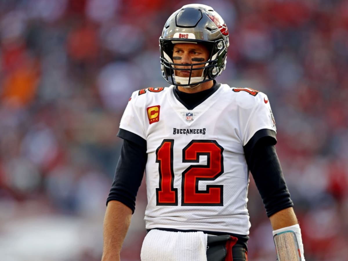 Tom Brady Cashes in on Buccaneers' New Creamsicle Jerseys - Tampa Bay  Buccaneers, BucsGameday