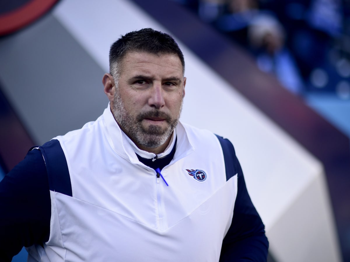 Mike Vrabel Named NFL Coach of the Year by Professional Football Writers of  America - Sports Illustrated Tennessee Titans News, Analysis and More