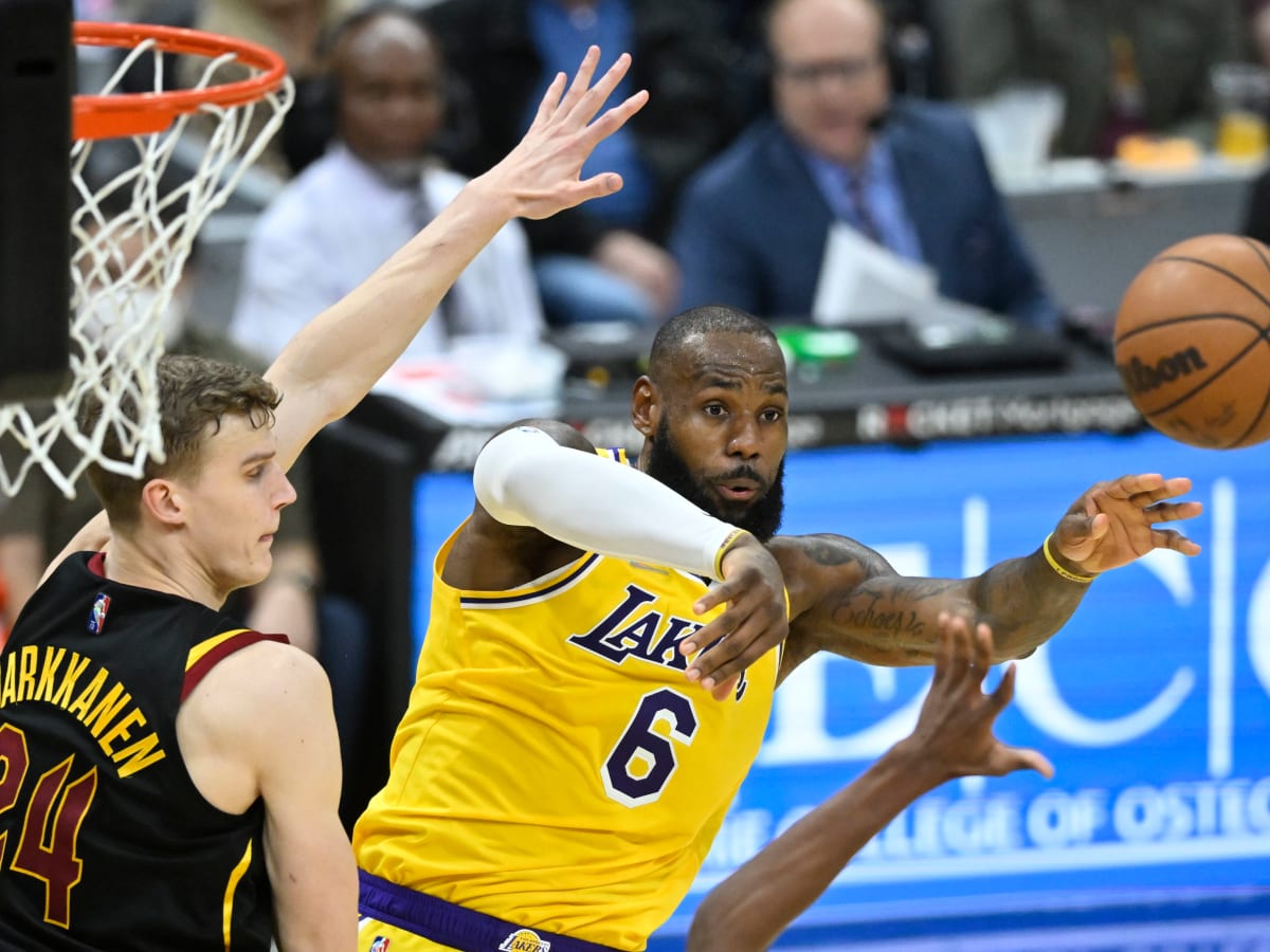 LeBron James isn't the same anymore, NBA team executive says - Los Angeles  Times