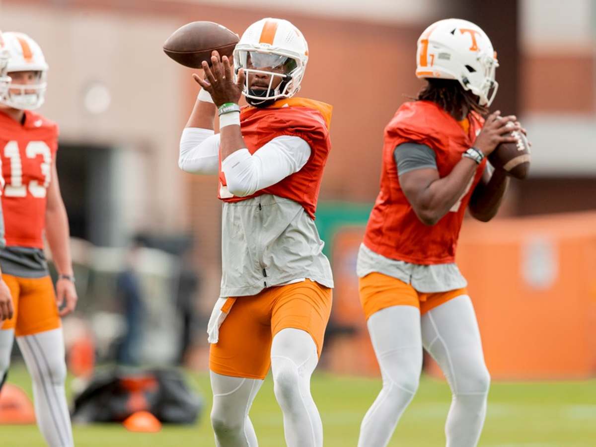 Watch Vols Football Highlights From Tennessee S Thursday Spring Practice Sports Illustrated Tennessee Volunteers News Analysis And More
