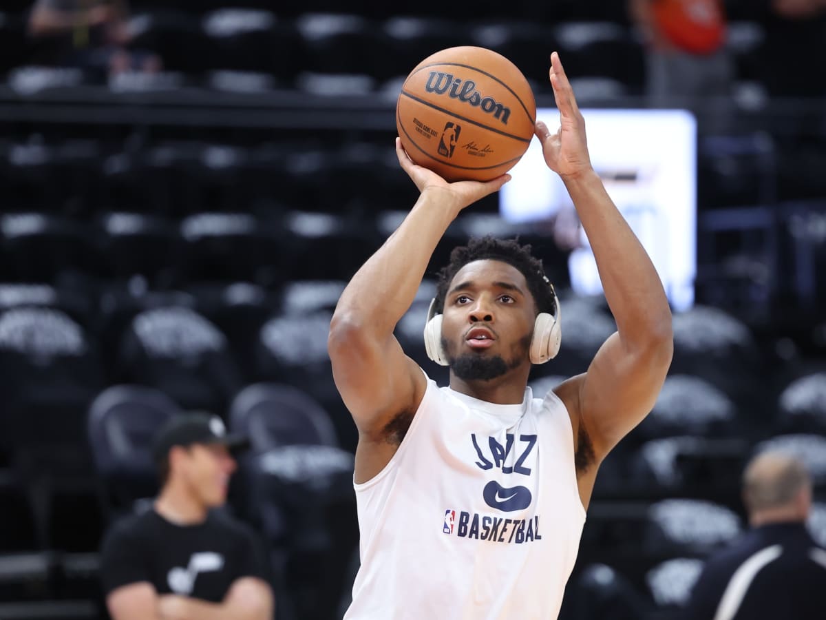 Donovan Mitchell's late barrage helps Utah Jazz get both a win and some  closure in return to Oklahoma City