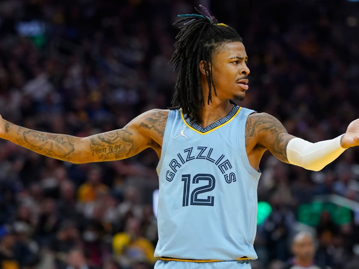 Ja Morant seemed to have added Ukraine's colors, blue & yellow to his hair  vs. Chicago on Saturday, amid Russia's invasion of Ukraine. Ja…