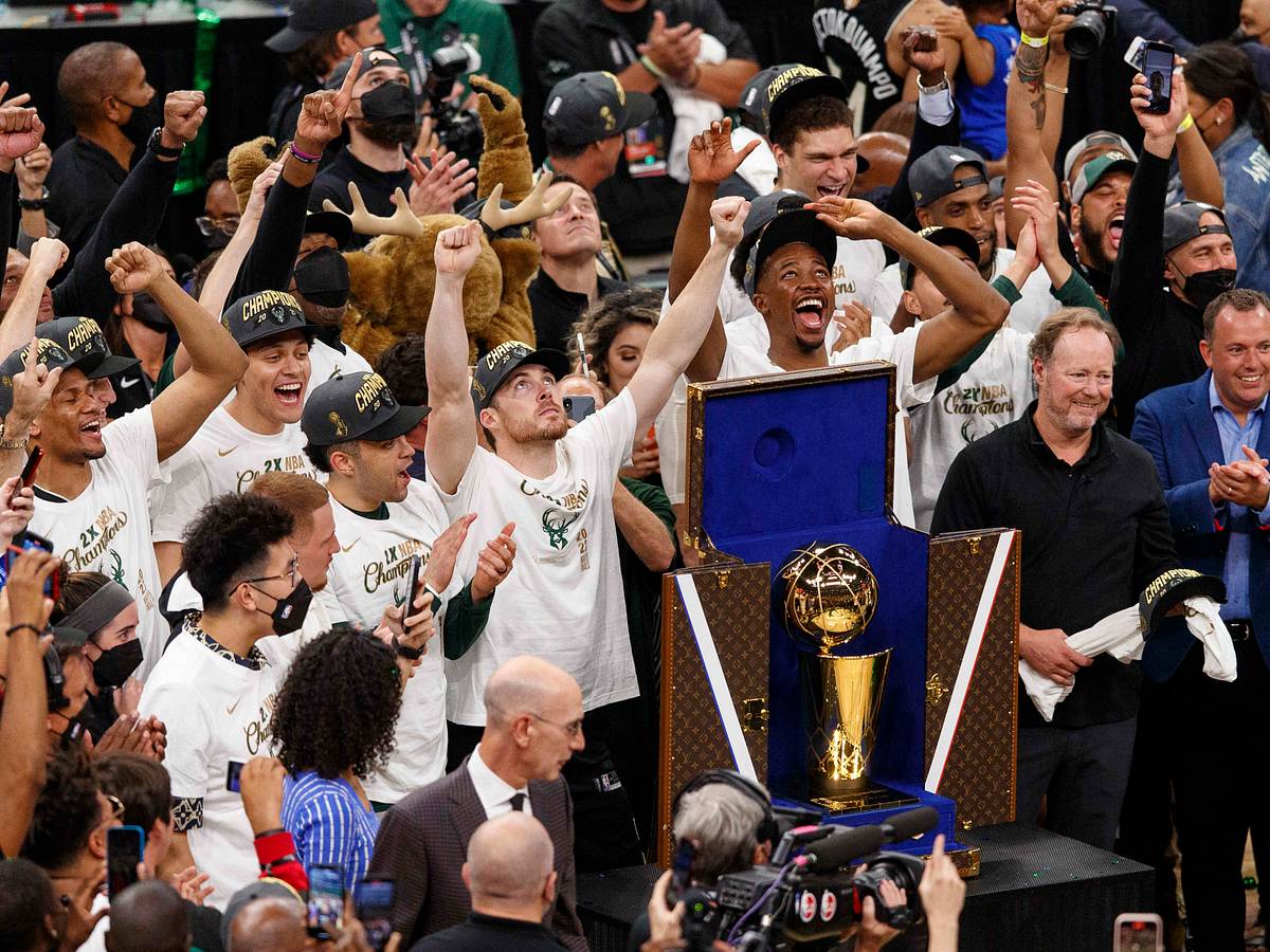 2021 NBA Finals: Bucks championship 