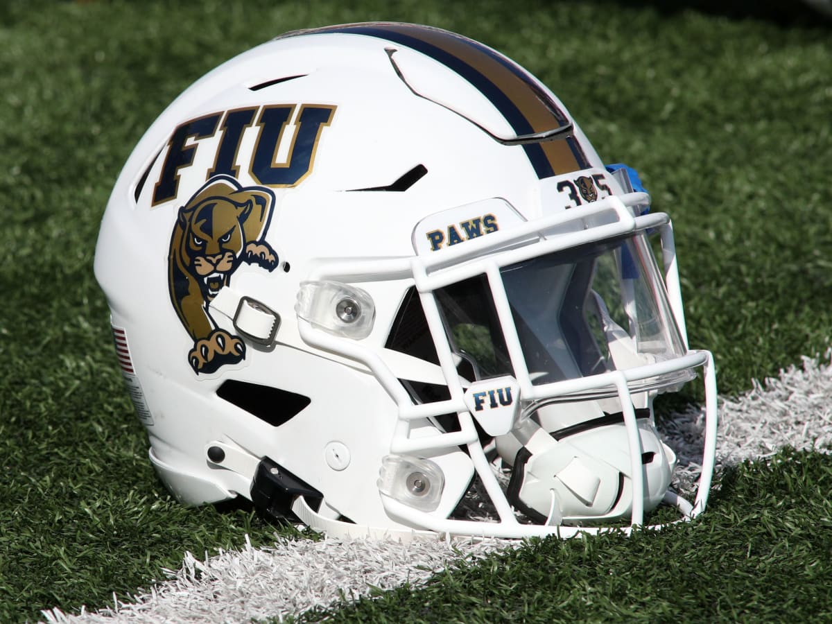 FIU Football on X: Closeups of the 🔥 helmet for tonight. #BeatMIAMI  @FIUFootballEQ #PawsUp 🐾 I #PantherPride  / X