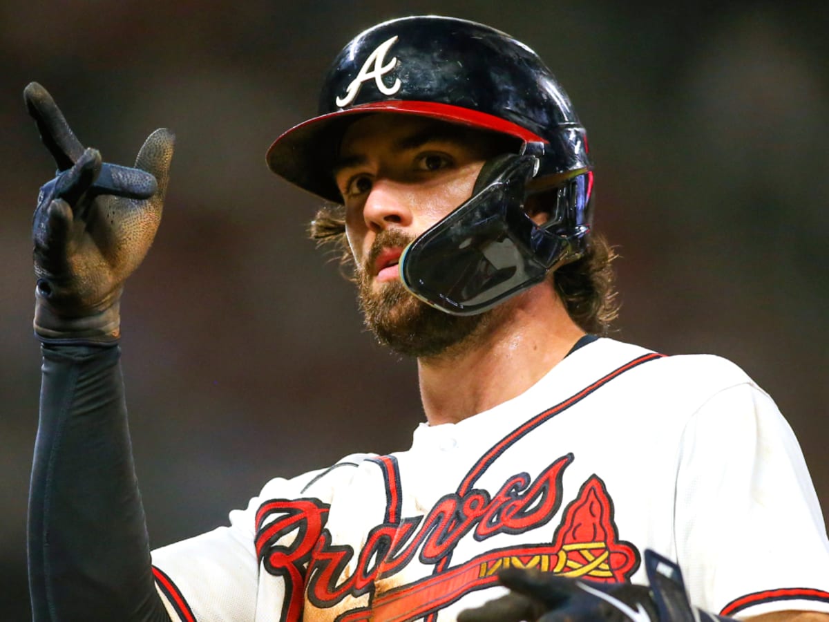 How Dansby Swanson's leadership evolved through his first half-season with  the Cubs - Chicago Sun-Times