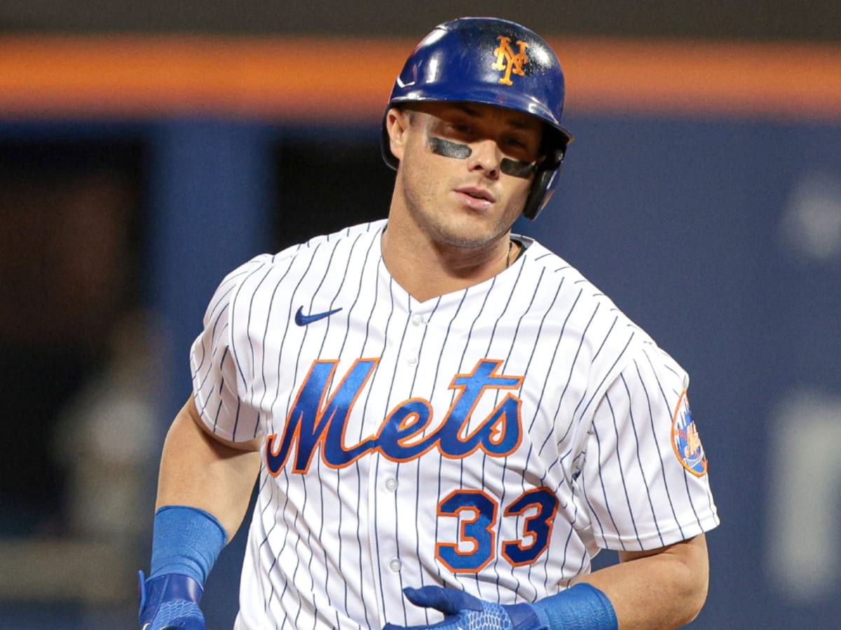 Mets Trade Catcher James McCann to Orioles - Sports Illustrated