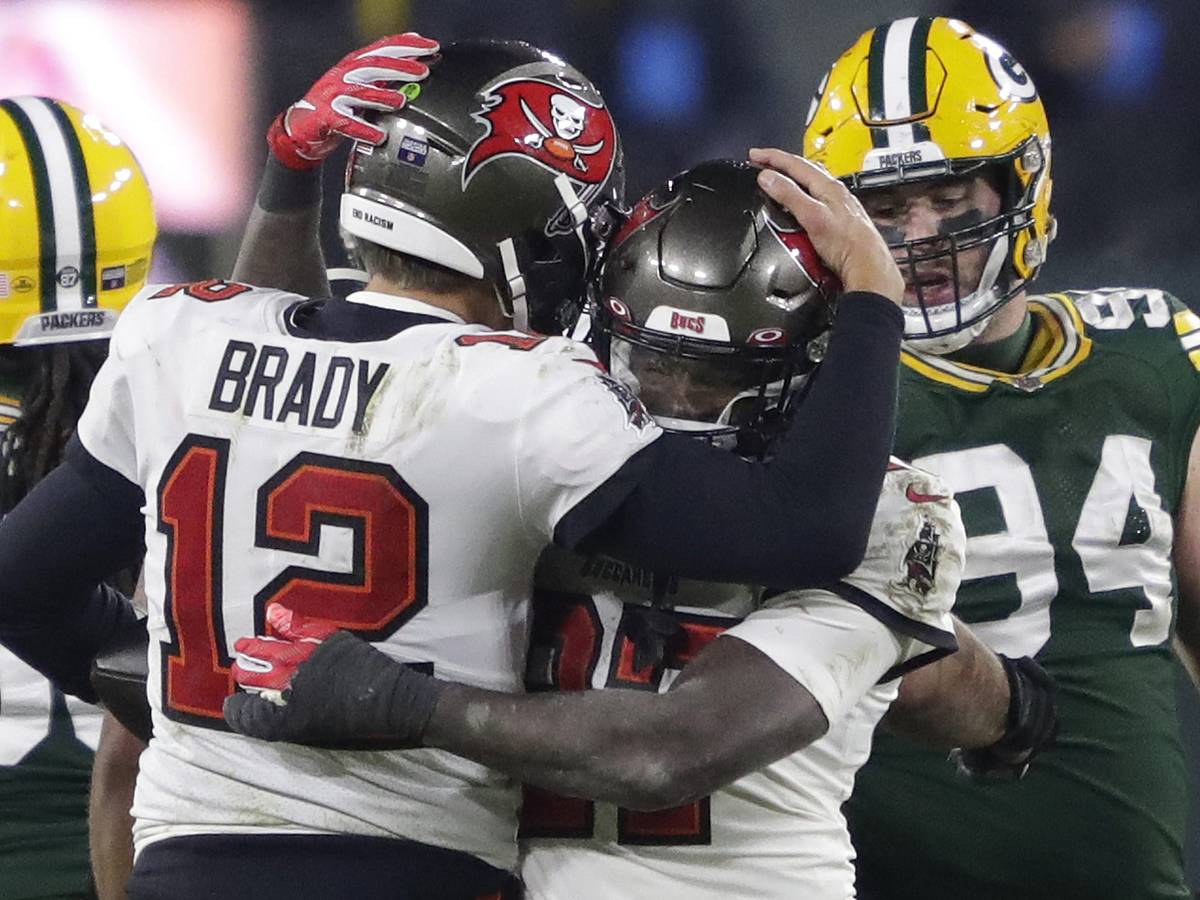 2023 free agents, salary cap space for each NFC team: Brady, QBs - Sports  Illustrated