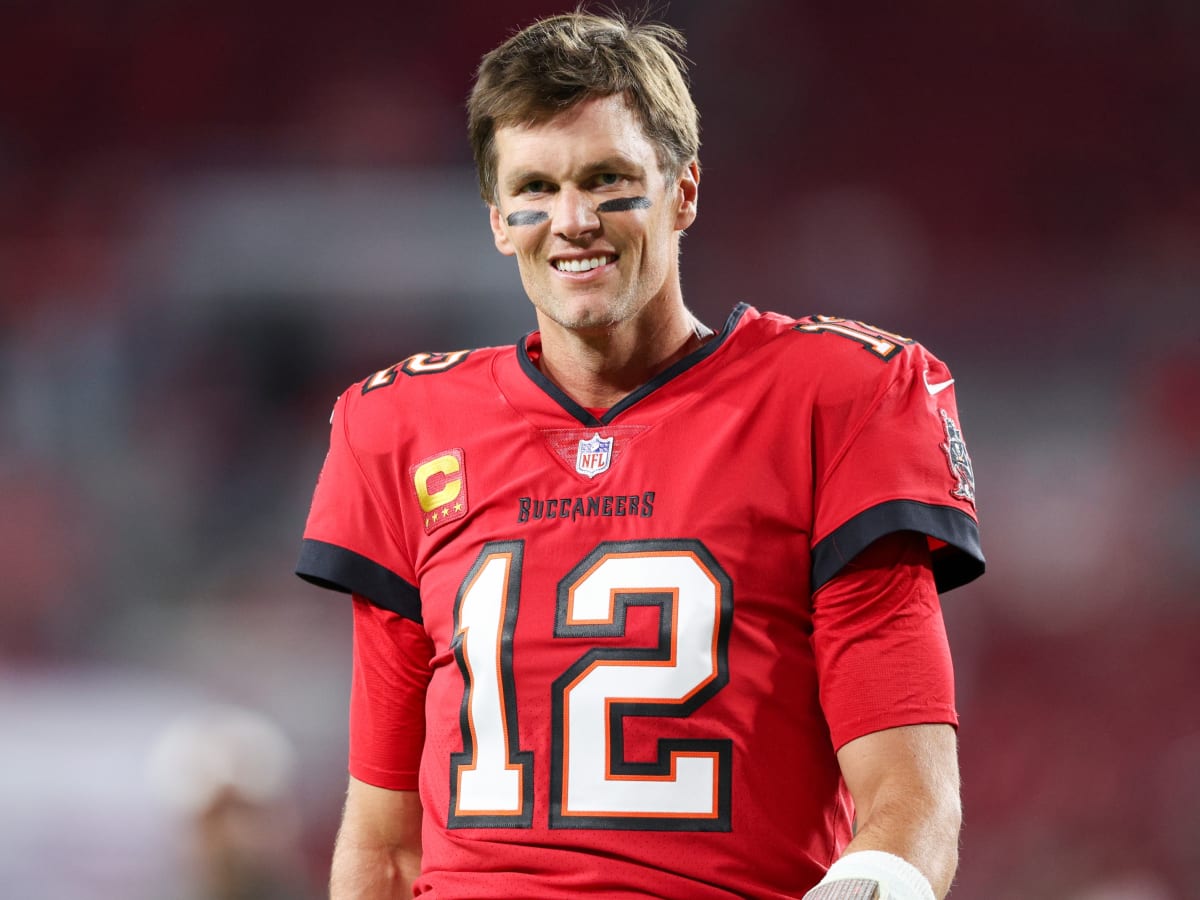 Tom Brady posts thirst trip pic in underwear, NFL fans make jokes - Sports  Illustrated