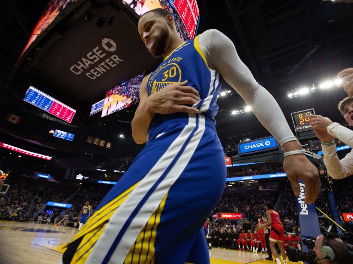 Warriors win over Mavericks despite Steph Curry exiting due to lower-leg  injury - Golden State Of Mind