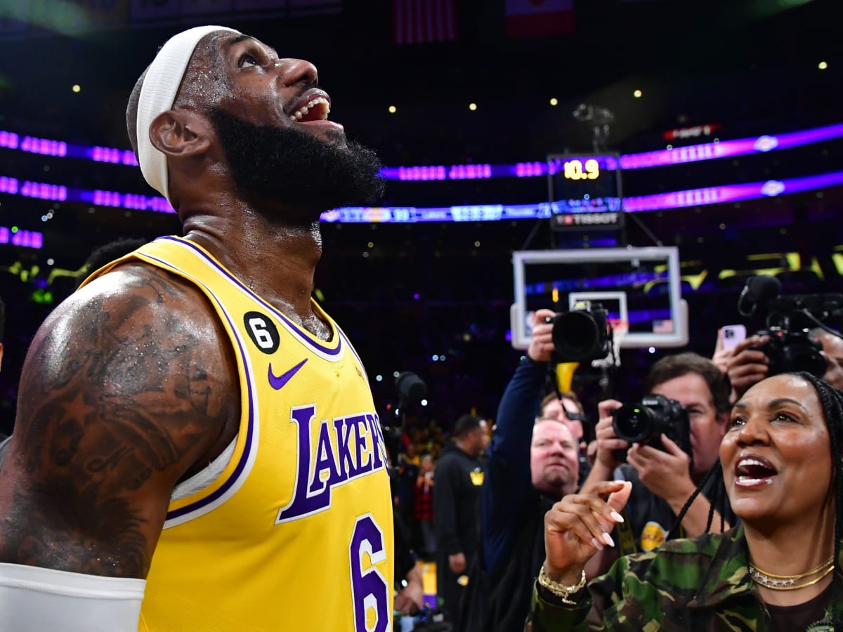 Editorial: LeBron James breaks the NBA All-Time scoring record