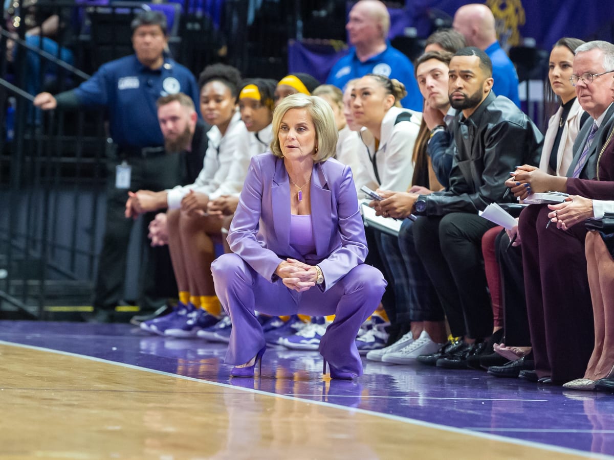 LSU's Kim Mulkey Named Semifinalist For Naismith Coach of the Year - Sports  Illustrated LSU Tigers News, Analysis and More.