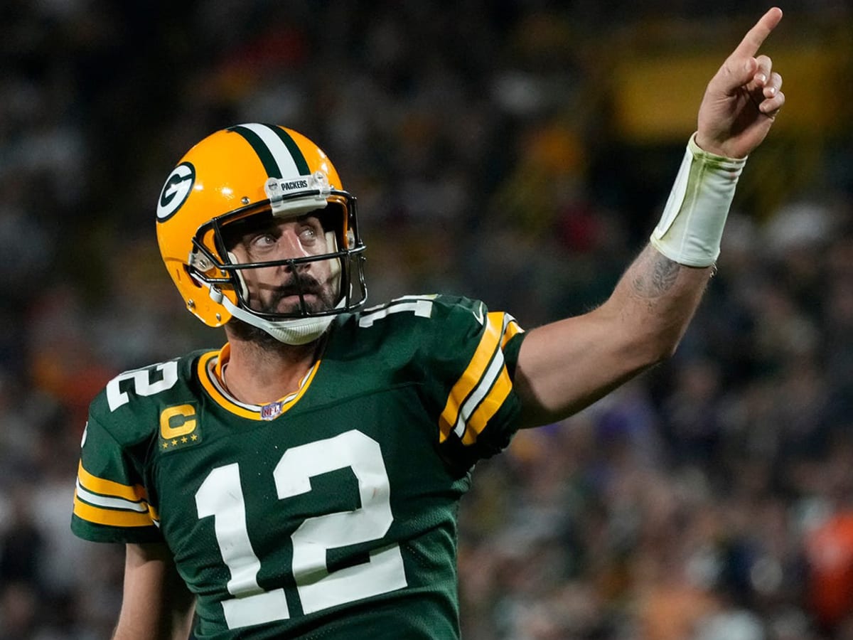 Jets players are already trying to convince Aaron Rodgers to join them 