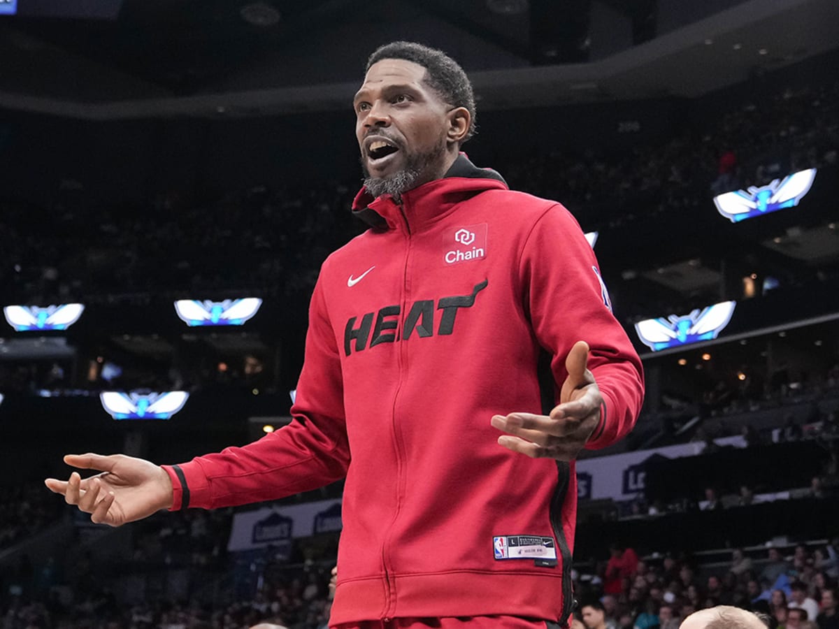 Miami High retires Udonis Haslem's high school jersey