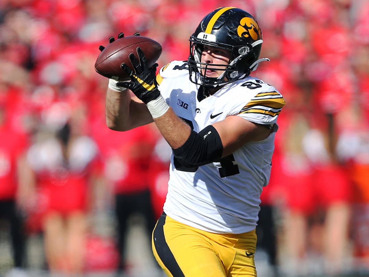 Detroit Lions NFL scouting report Iowa Hawkeyes Jack Campbell - Sports  Illustrated Detroit Lions News, Analysis and More